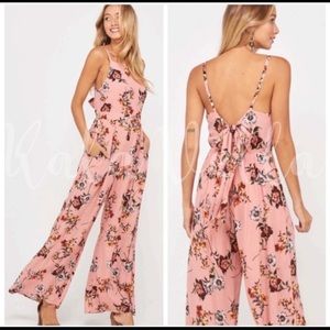 BEAUTIFUL FLOWING PINK BLUSH JUMPSUIT SIZE SMALL NWT